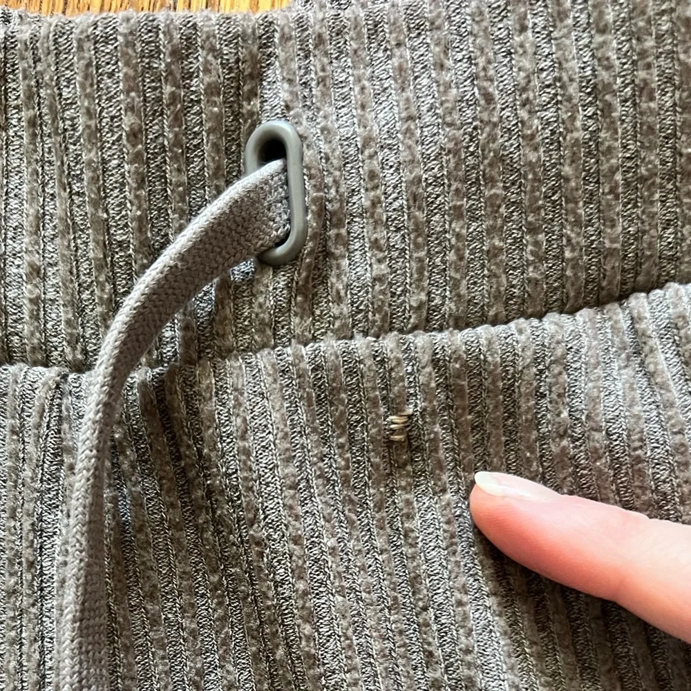 Ali Muse Ribbed Hoodie & Jogger Set - Picture 4 of 10
